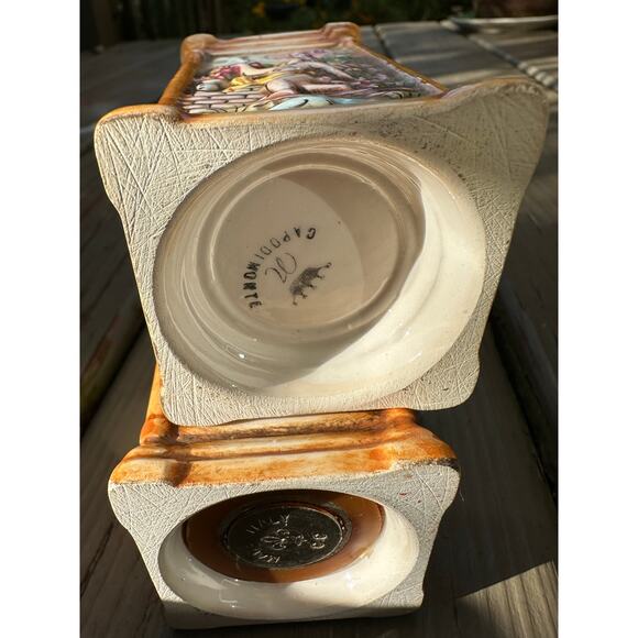 Vintage CAPODIMONTE Painted Italian Ceramic 5" Salt Shaker & Pepper Mill Cherubs - Picture 9 of 16